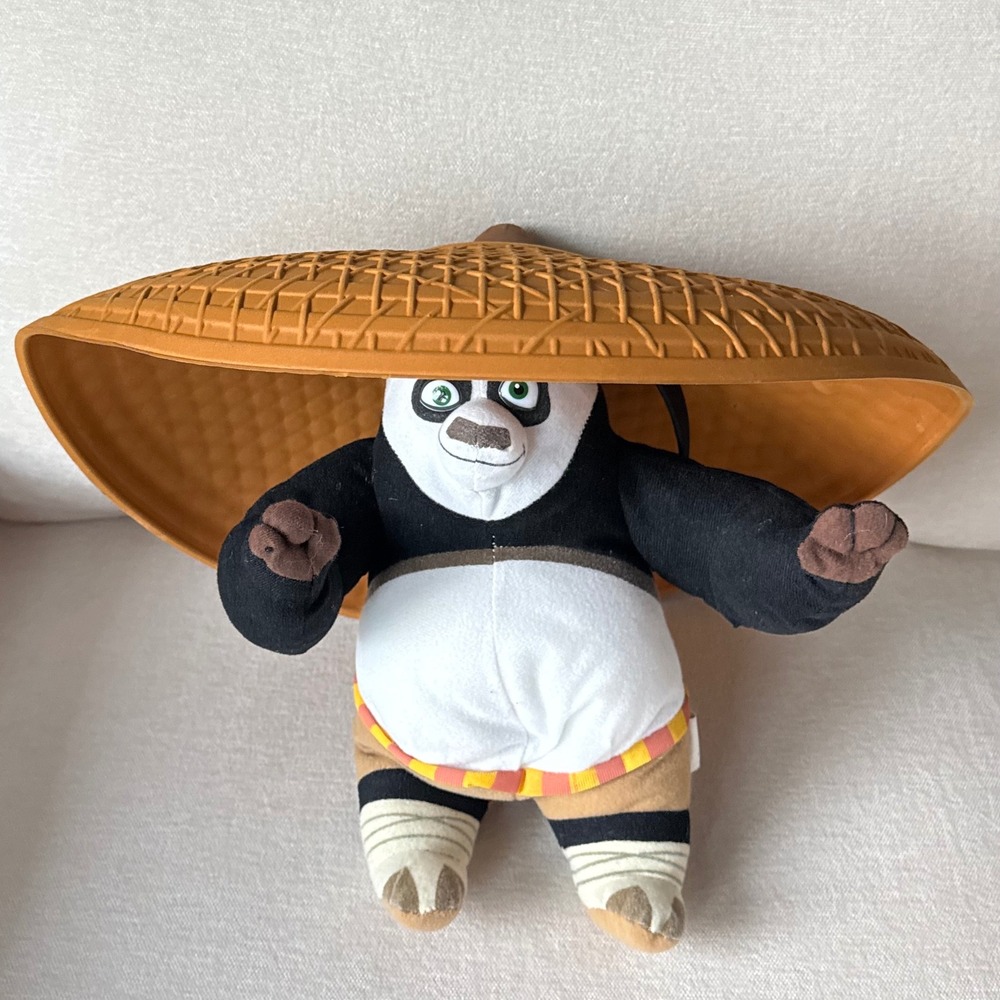 Y2K Kung Fu Panda Po 10Plush w/ 14.5" Coolie Straw Hat Accessory DreamWorks 2008